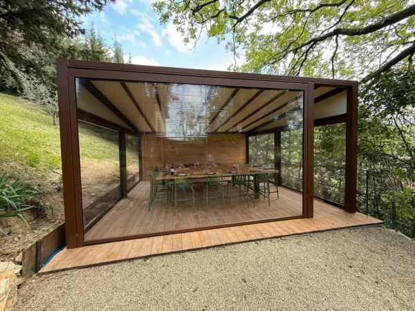 Pergola con chiusura