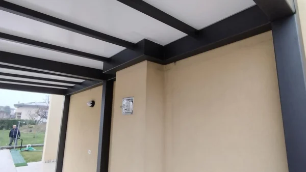 Pergola con sagoma personalizzata