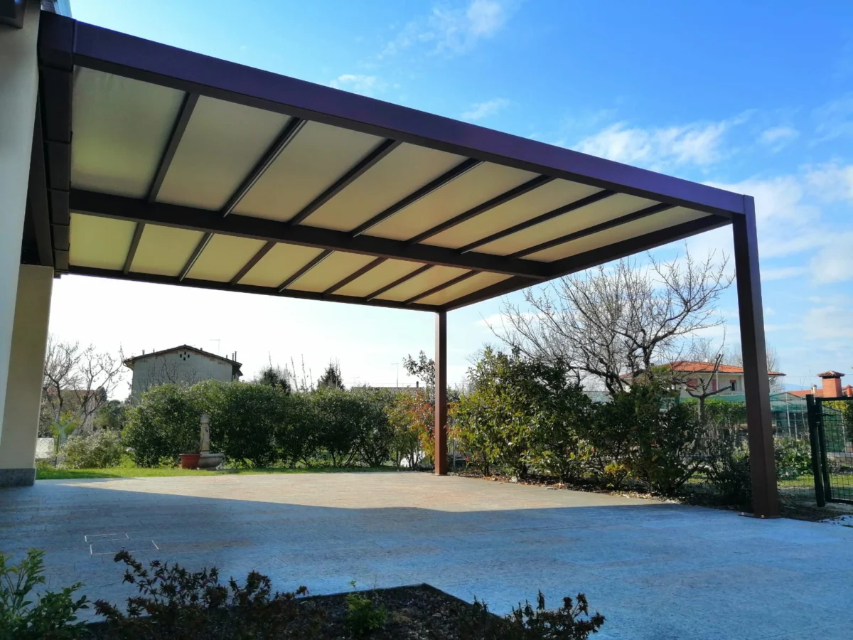 Pergola telo fisso addossata