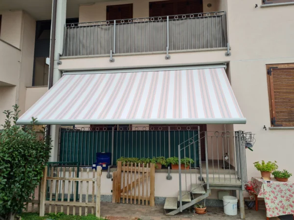 Tenda a Cassonetto scomparsa totale modello conchiglia