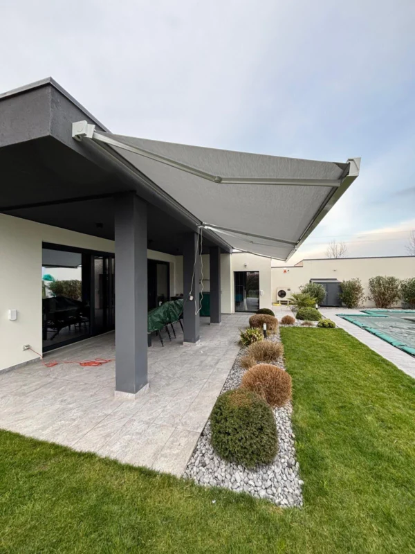 Tenda da sole Denver a bracci con cassonetto a scomparsa totale