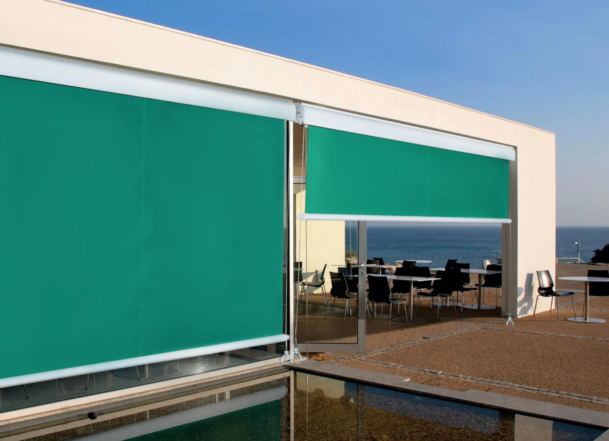 Tende a caduta con cavi guida